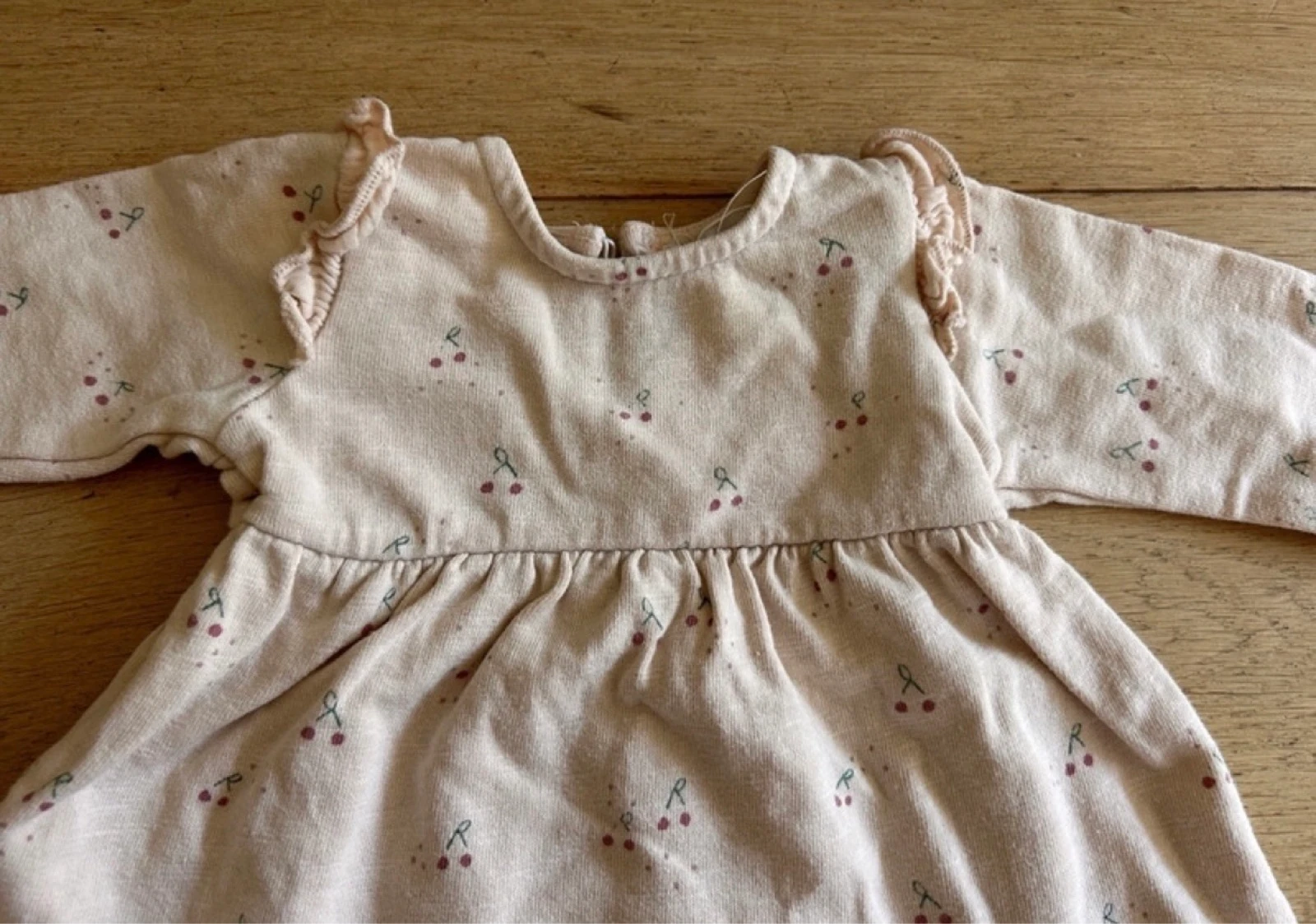 Vestidinho com cerejas Zara – photo 3